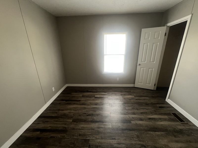 43 Locust St - Photo 6 of 11