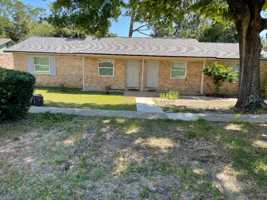 featured image of 4812 Tradewinds Dr