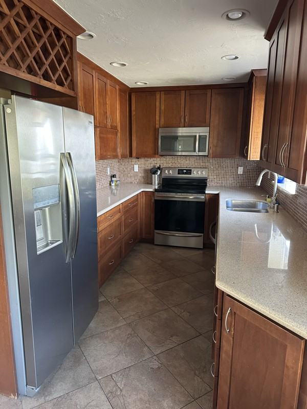 1 Gramercy Dr #3 - Photo 5 of 9