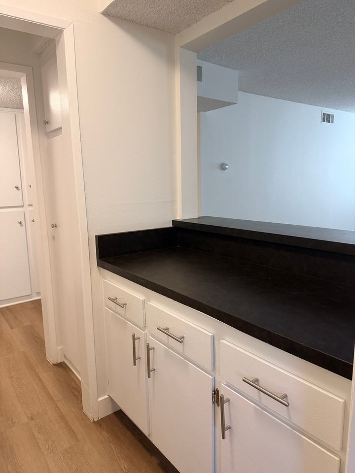 17440 Burbank Blvd #100 - Photo 3 of 16