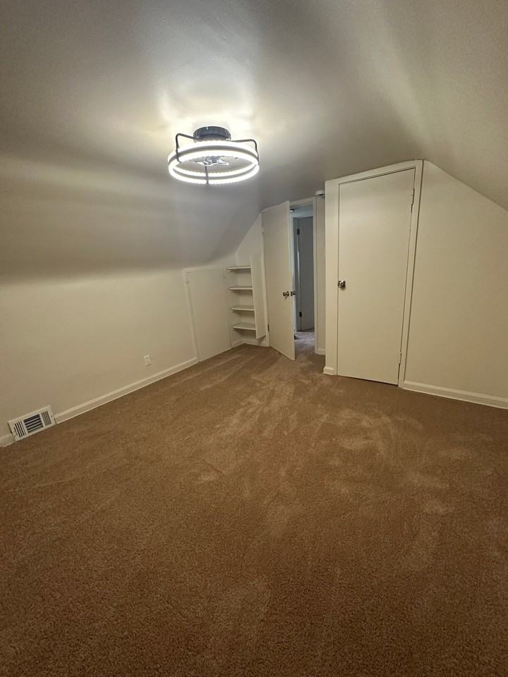 214 12th St - Photo 6 of 23