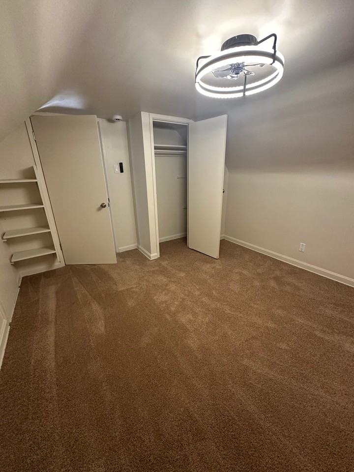214 12th St - Photo 7 of 23