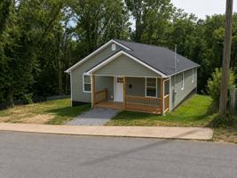 featured image of 1812 Laurel St