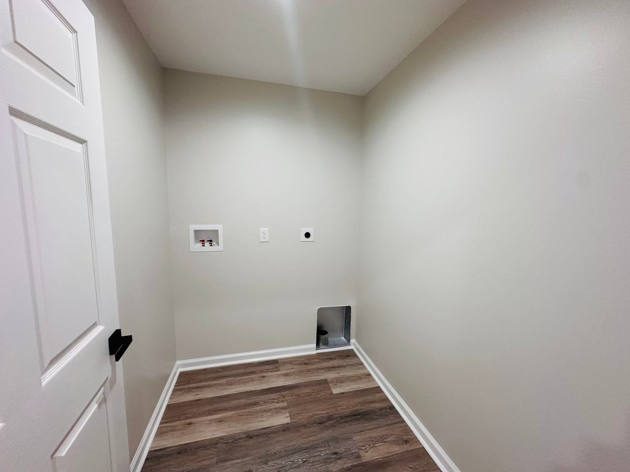 1812 Laurel St - Photo 7 of 32