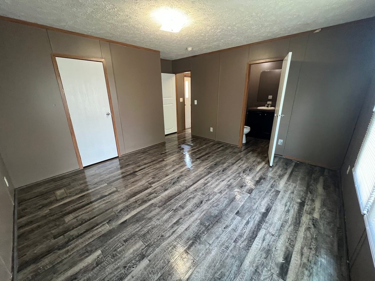 14 Locust St - Photo 7 of 8