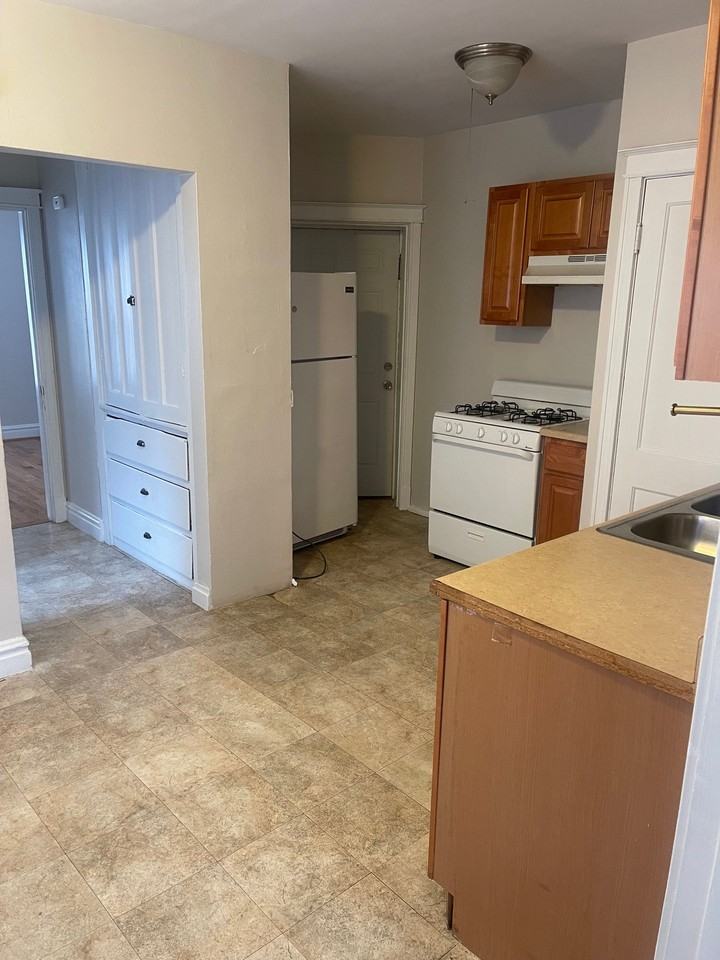 4981 Quincy 1W #1W - Photo 2 of 10