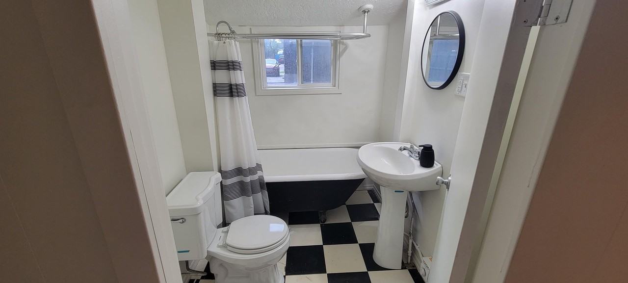 259 E Coatsville Ave - Photo 6 of 9