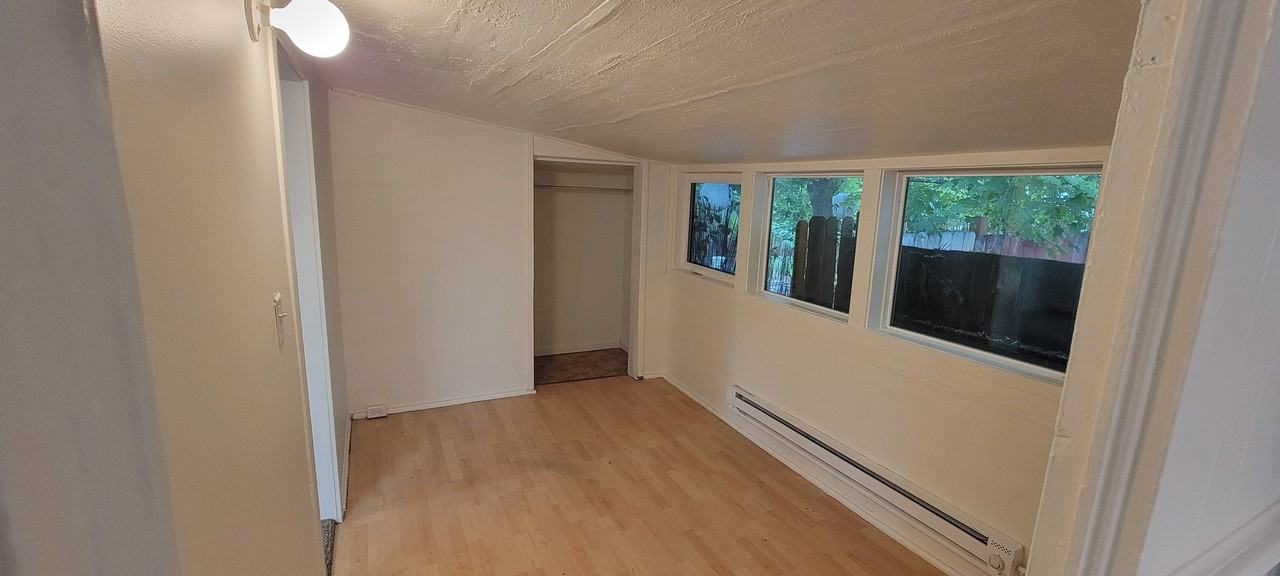 259 E Coatsville Ave - Photo 7 of 9