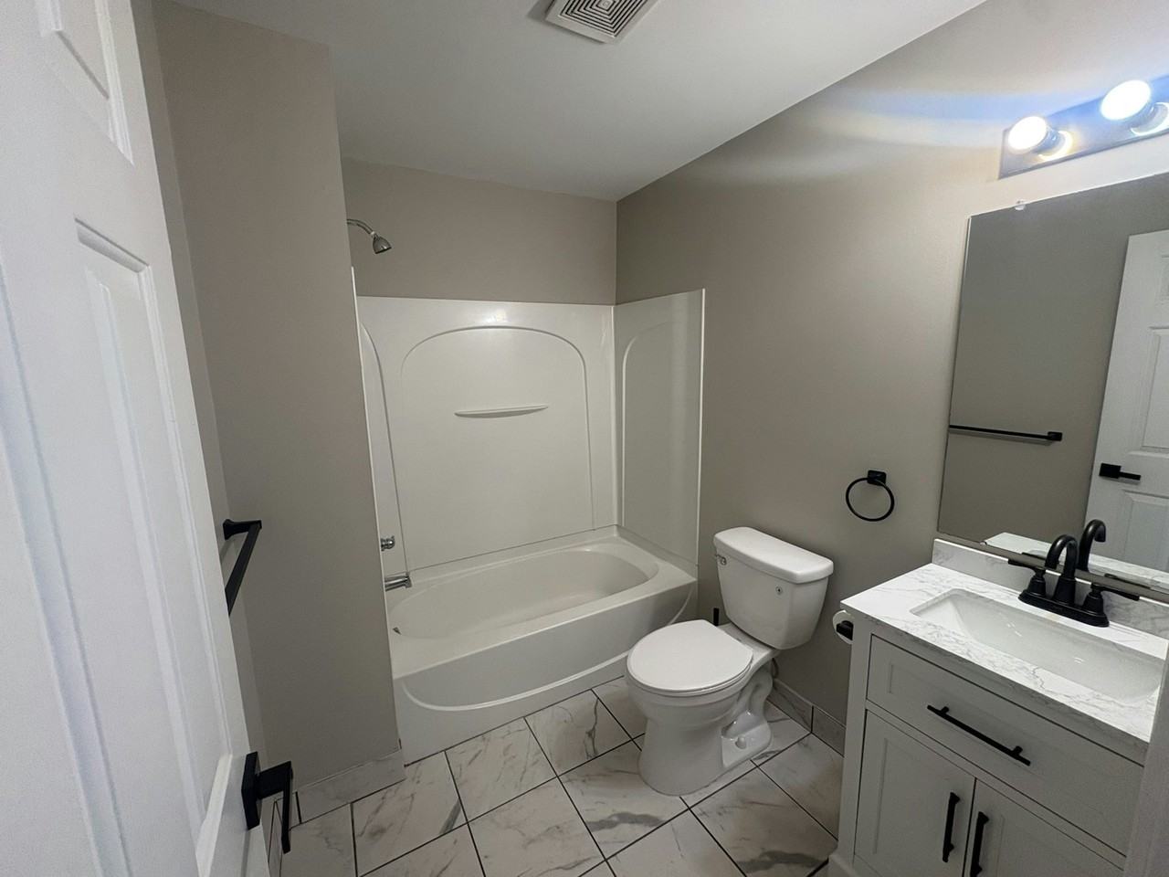 1123 Beaver Run - Photo 5 of 11