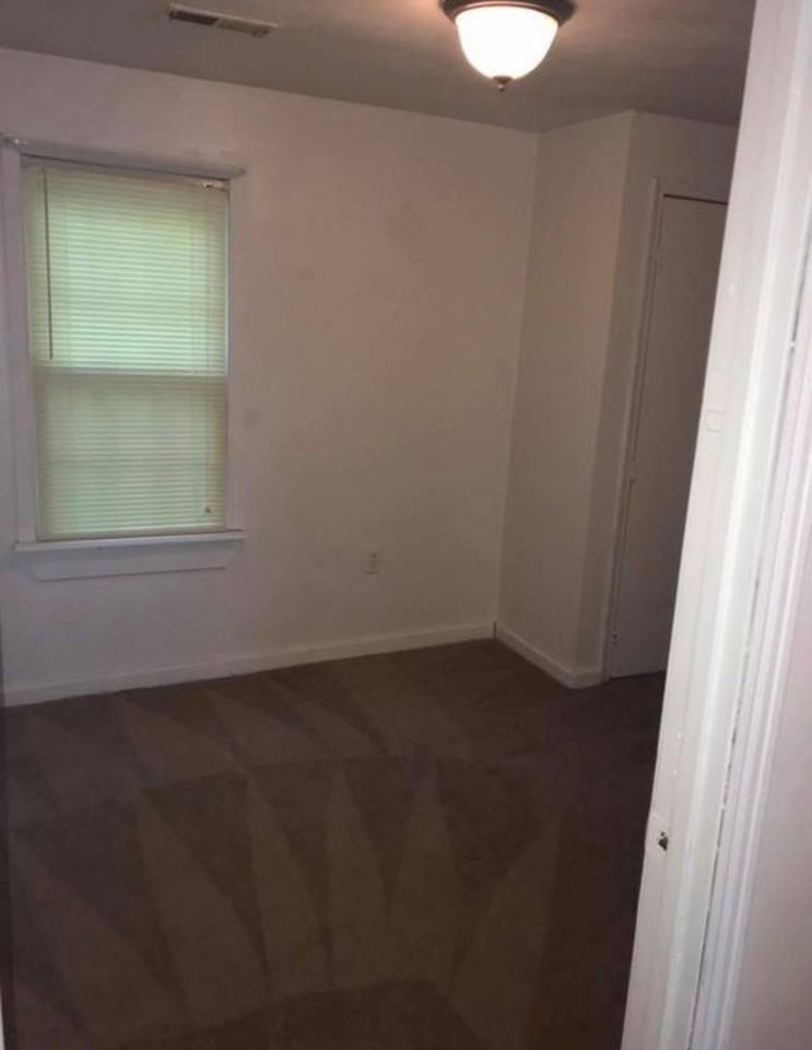 2124 Queen St - Photo 5 of 6