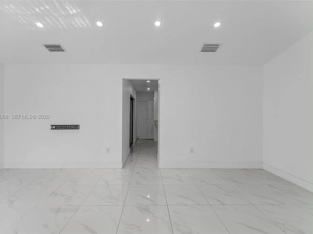 8246 Sw 147th Ct - Photo 2 of 14