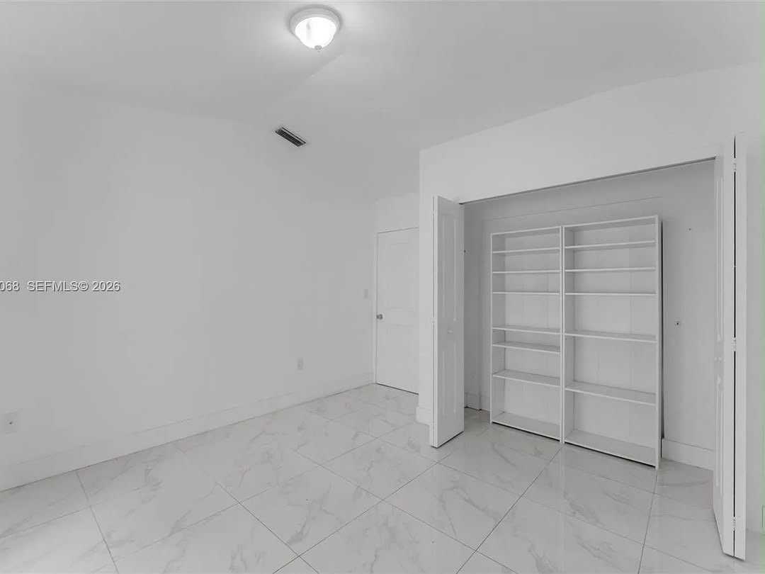 8246 Sw 147th Ct - Photo 5 of 14