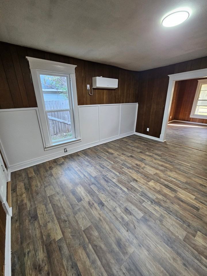 920 Wisconsin St #E - Photo 3 of 13