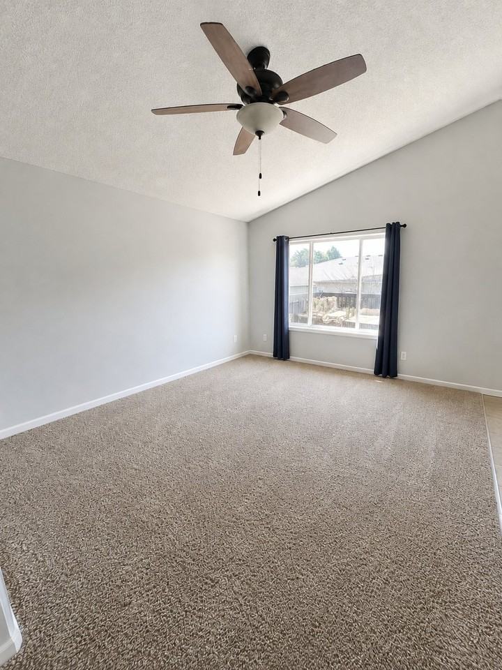 4606 57th St Nw - Photo 6 of 27