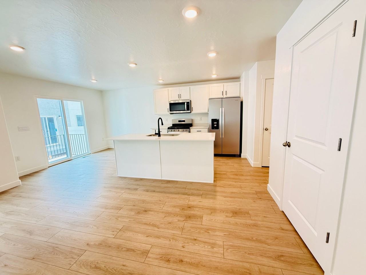 1906 En - Photo 4 of 19