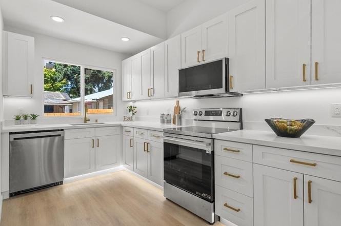 505 Burnett Ave S - Photo 6 of 9