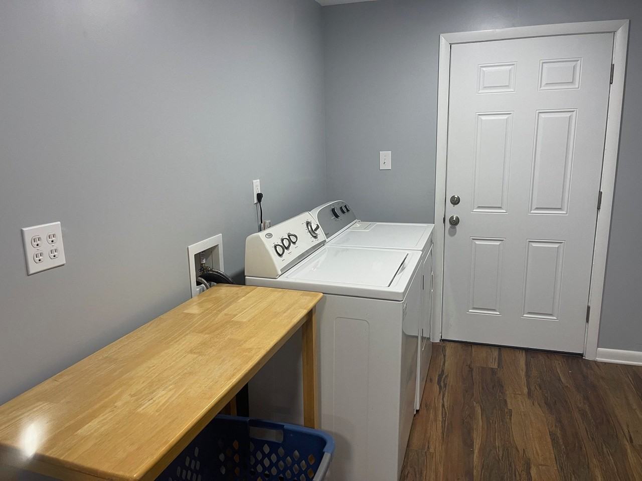 4007 Aldington Dr #C - Photo 5 of 11