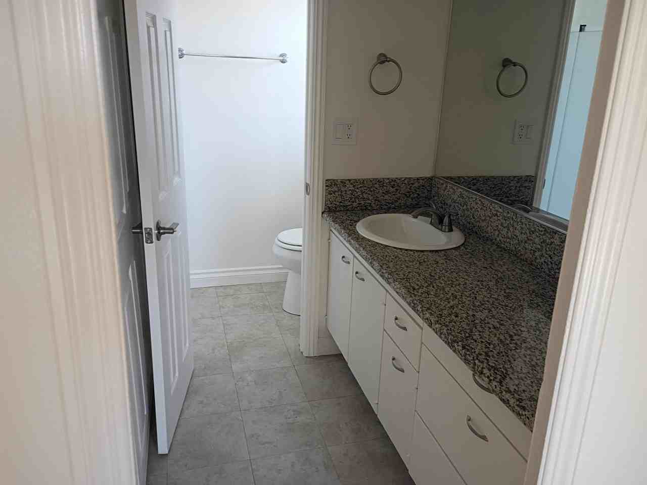 4901 Heil Ave - Photo 7 of 19
