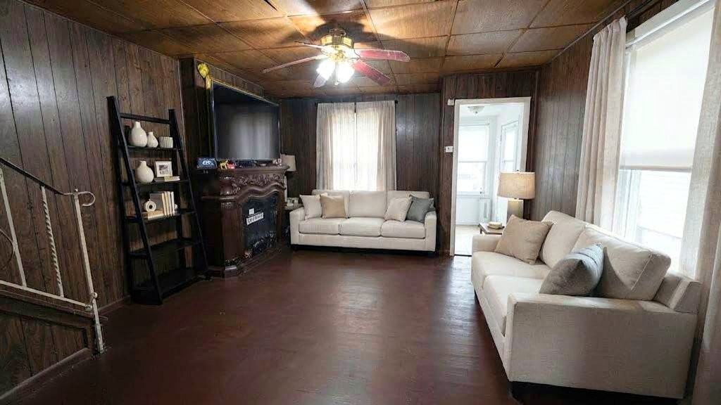 43 Edgemere Ave