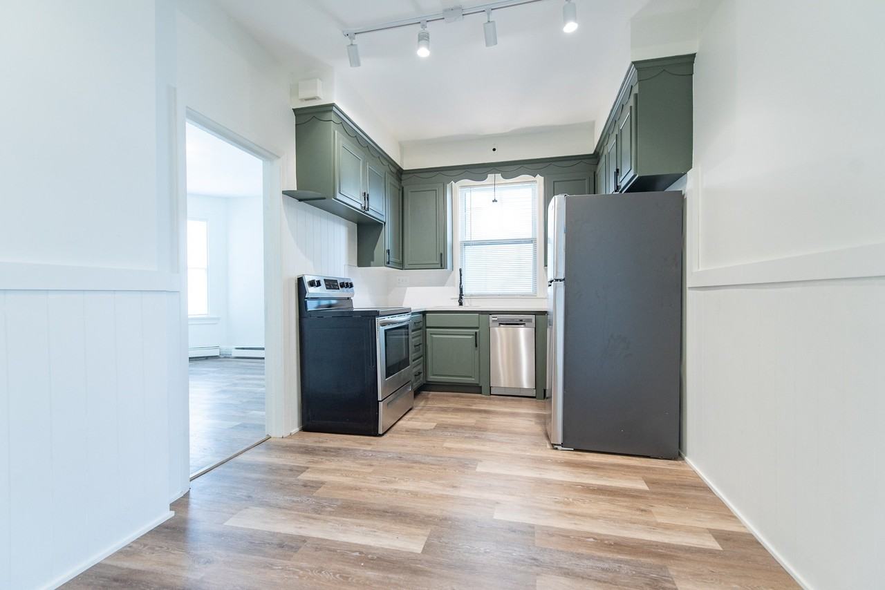 372 Broadway #3 - Photo 4 of 14