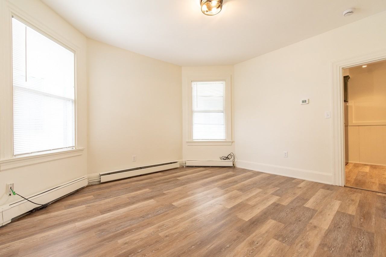 372 Broadway #3 - Photo 7 of 14