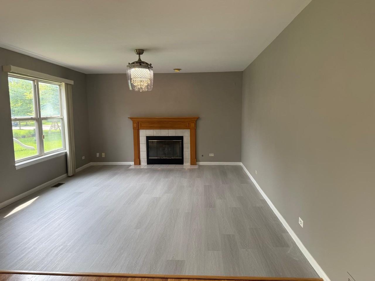 3713 Edgebrook Ct - Photo 2 of 17