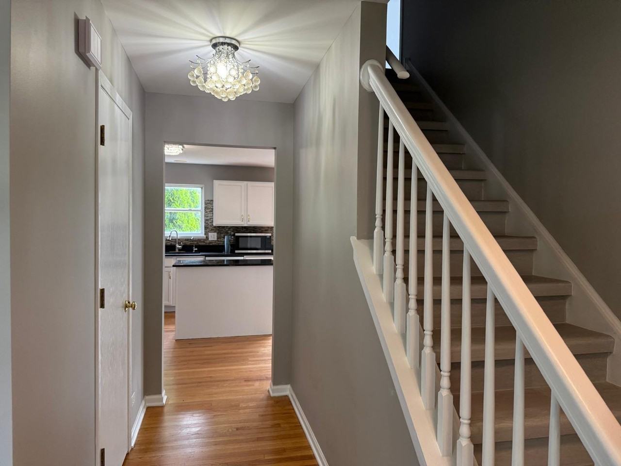 3713 Edgebrook Ct - Photo 5 of 17