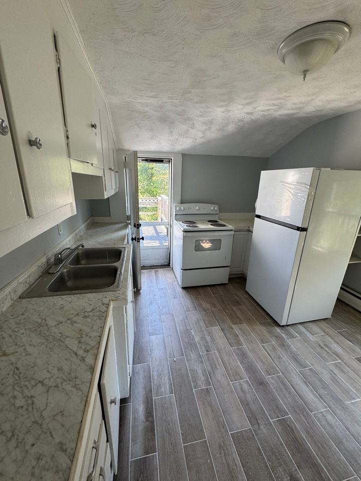 689 E Falmouth Hwy #3 - Photo 7 of 9