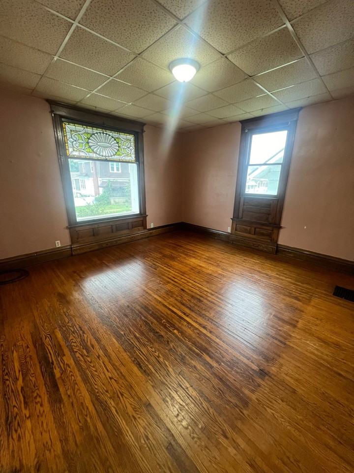 1001 Indiana St - Photo 3 of 7