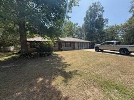 featured image of 2412 Redbud St