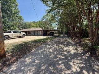 2412 Redbud St - Photo 4 of 17