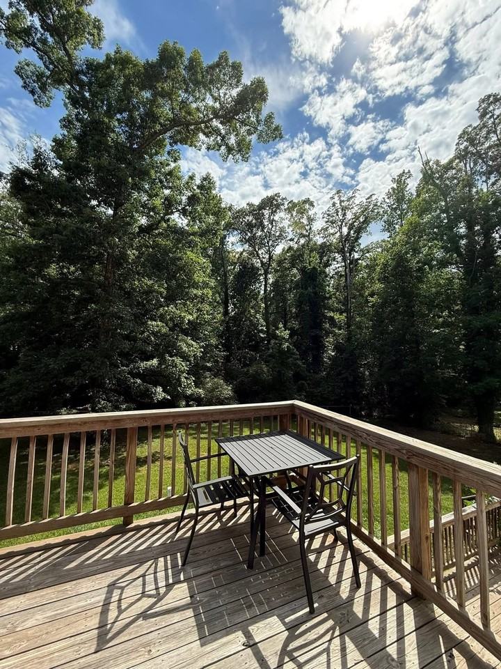 45505 Holly Rd - Photo 6 of 8