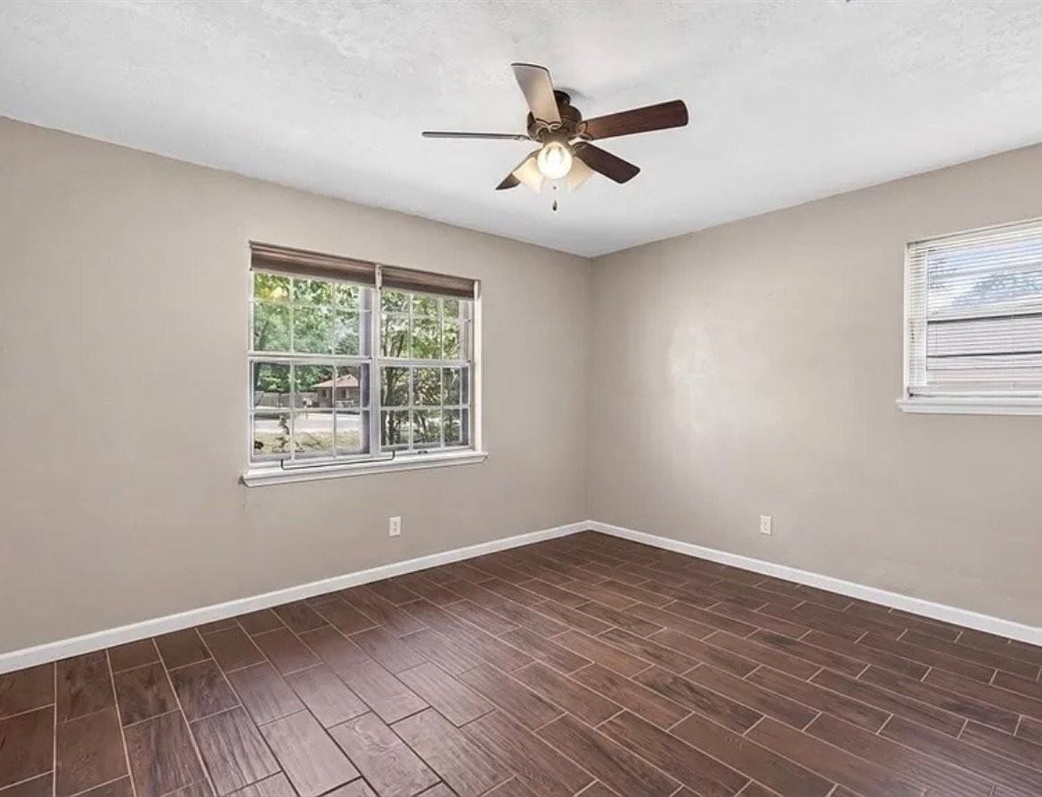 238 Dakota Dr - Photo 3 of 6