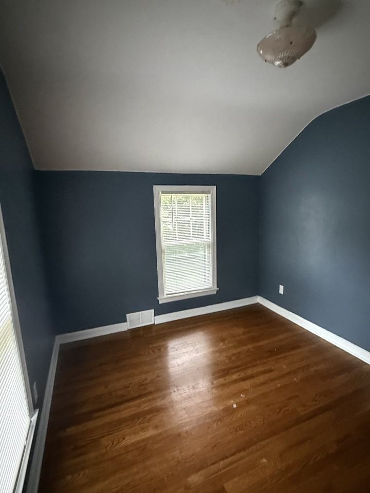 820 1/2 Vine St - Photo 7 of 20