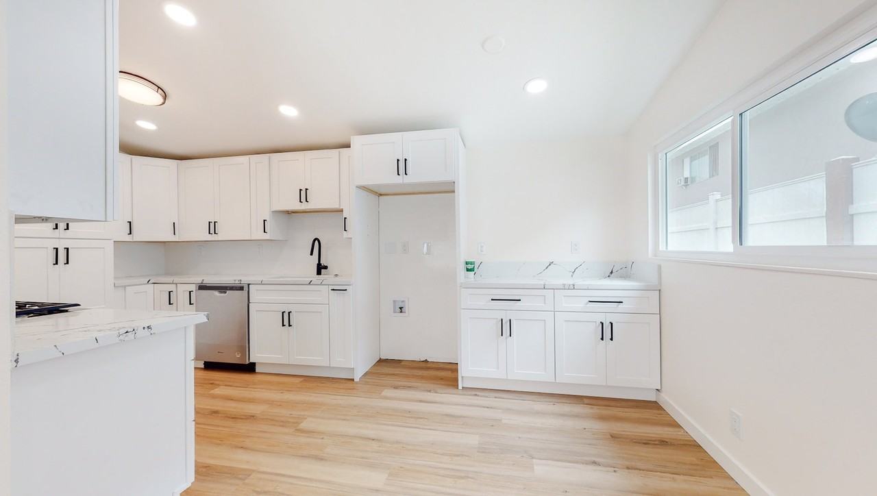 3036 Coolidge Avenue, Unit 61 - Photo 5 of 18