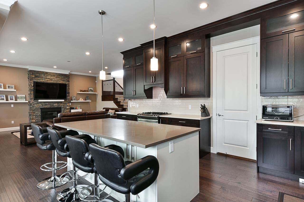 79 Avenue - Photo 4 of 15