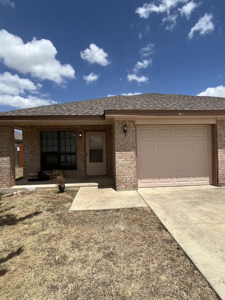 1301 Nicholas Cir #A - Photo 2 of 16