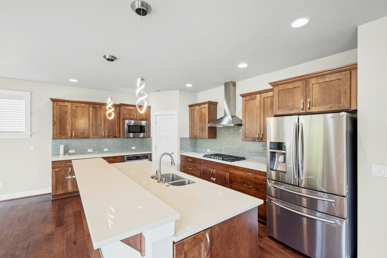 13616 Northeast 132nd Place - Photo 5 of 29