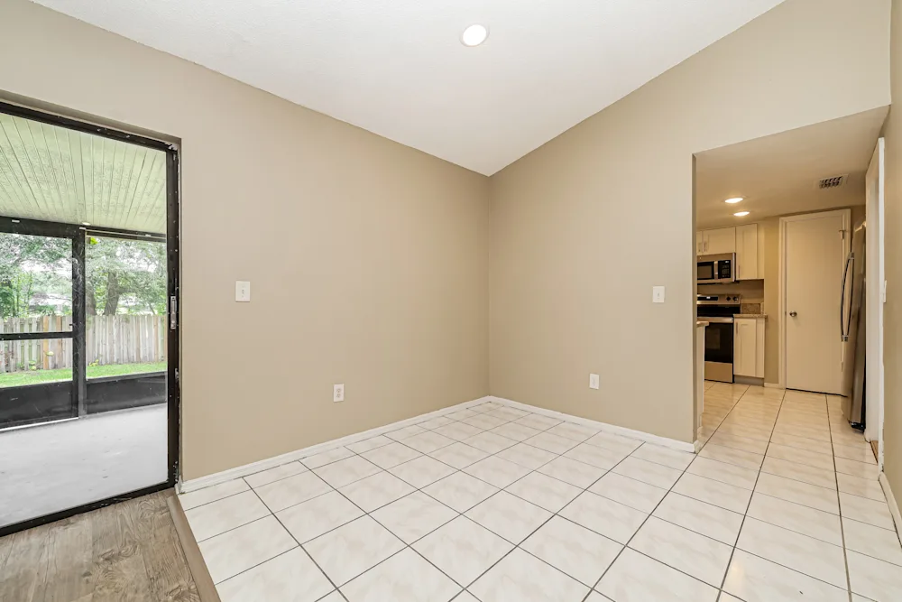 1517 Kestrel Way - Photo 5 of 15