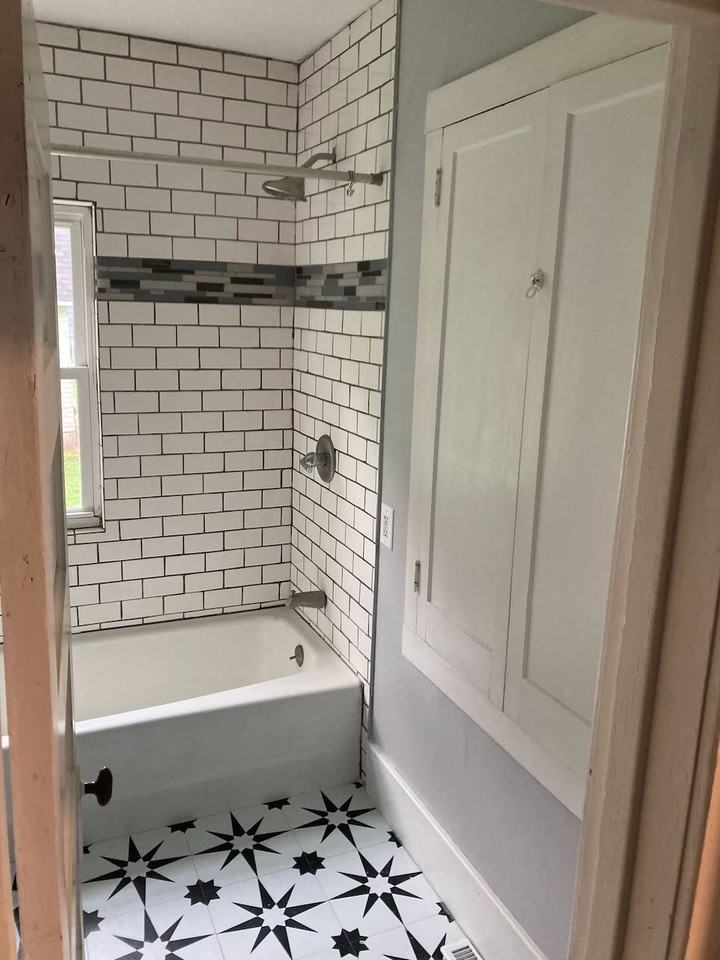 901 Clark St #1 - Photo 4 of 12