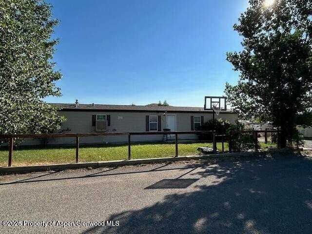 1229 Sunrise Ln - Photo 2 of 10