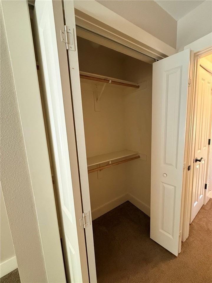 3185 N Barnsbury Ter - Photo 5 of 16