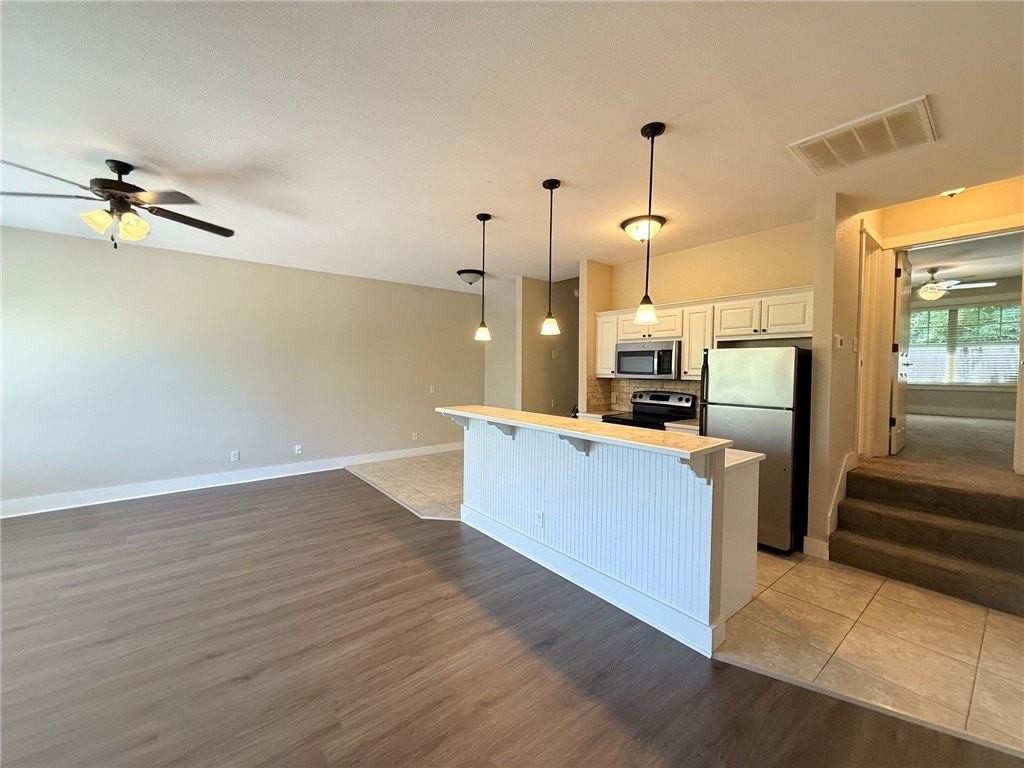 3185 N Barnsbury Ter - Photo 7 of 16