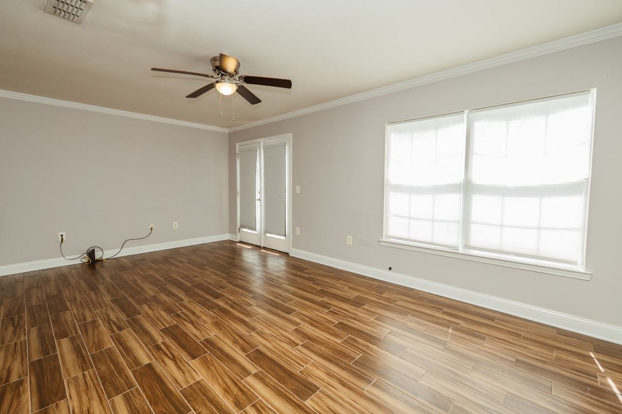 526 Wingspan Way #1 - Photo 4 of 18