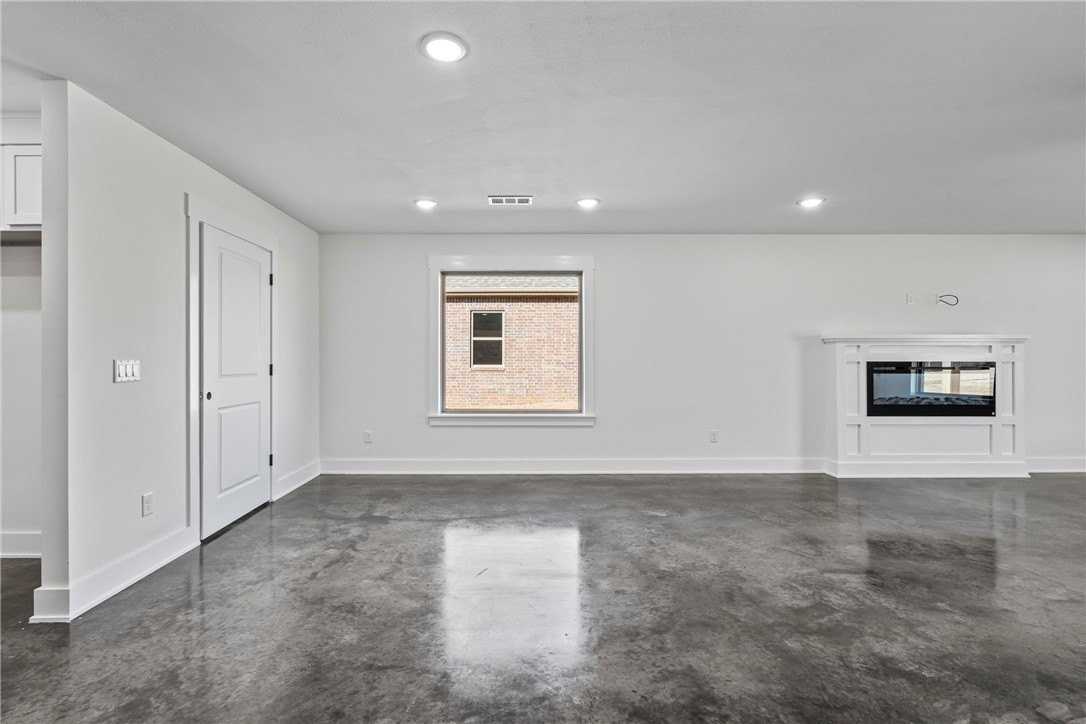 86 W Watson Ln - Photo 7 of 22