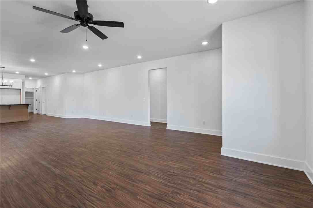 90 W Watson Ln - Photo 4 of 22