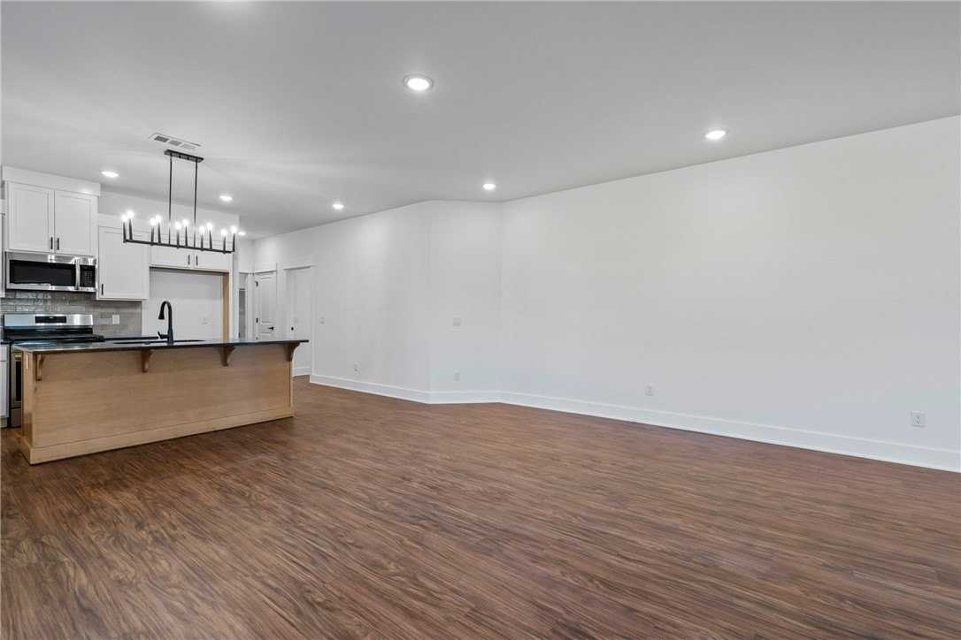 90 W Watson Ln - Photo 7 of 22