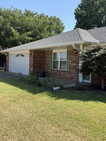 1812 Crouch St - Photo 2 of 18
