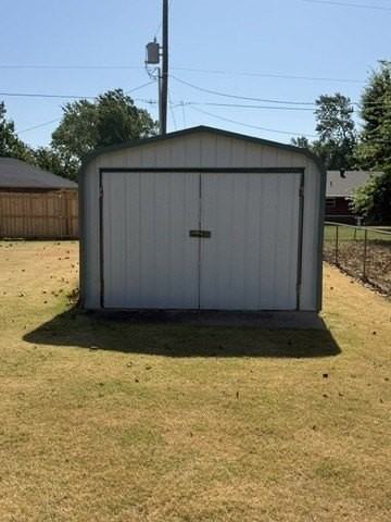 1812 Crouch St - Photo 3 of 18