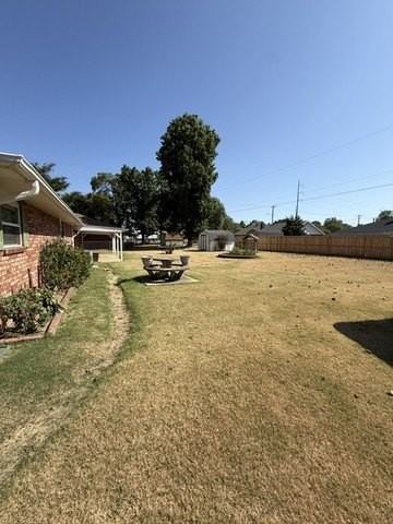 1812 Crouch St - Photo 4 of 18